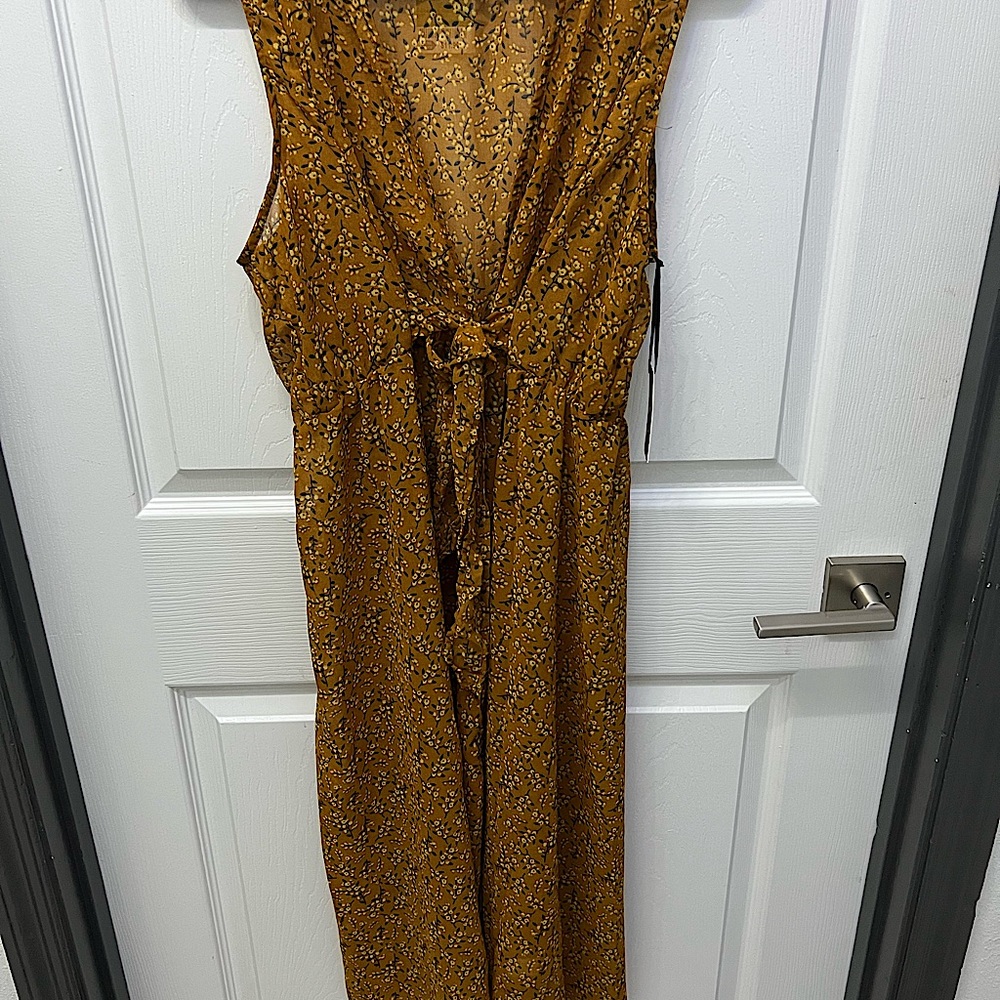 Sleeveless kimono size small. Airy and light with long length. Perfect for fall!